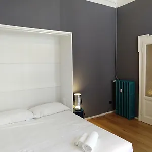 Gray Design In Casa Epoca Isola Garibaldi Milano